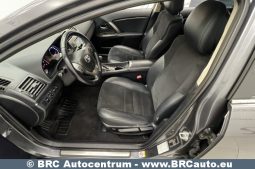 Toyota Avensis Combi 2.2 D-4D Executive Automatas 2015 full