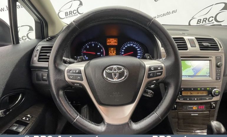 Toyota Avensis Combi 2.2 D-4D Executive Automatas 2015 full
