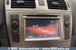 Toyota Avensis Combi 2.2 D-4D Executive Automatas 2015 full