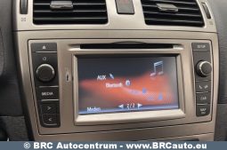 Toyota Avensis Combi 2.2 D-4D Executive Automatas 2015 full