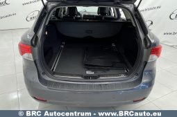 Toyota Avensis Combi 2.2 D-4D Executive Automatas 2015 full