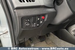 Toyota Prius 1.8 Plug-in Hybrid Automatas 2014 full