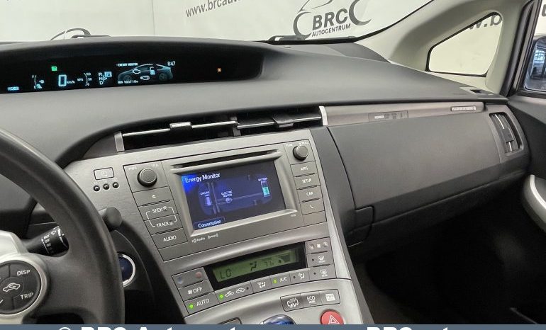 Toyota Prius 1.8 Plug-in Hybrid Automatas 2014 full