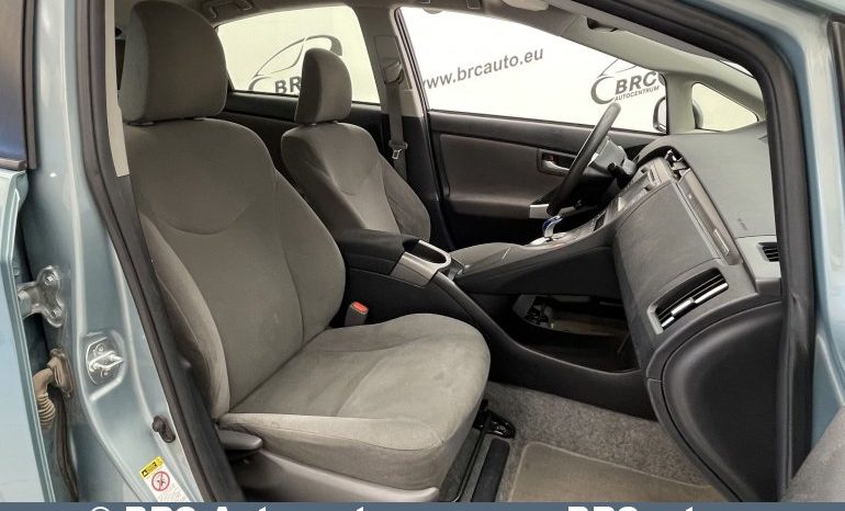 Toyota Prius 1.8 Plug-in Hybrid Automatas 2014 full