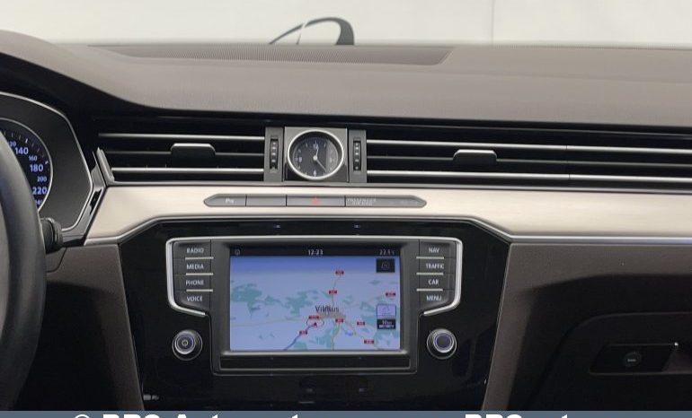 Volkswagen Passat Variant 2.0 TDI DSG 2015 full