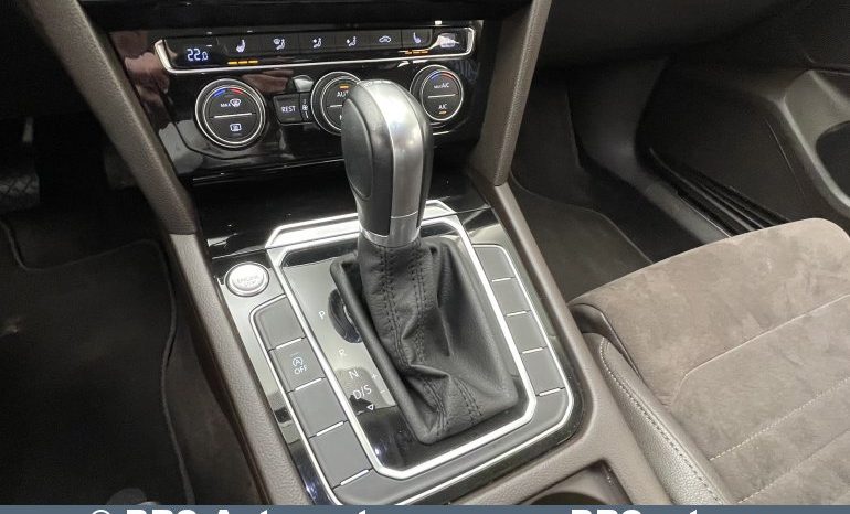 Volkswagen Passat Variant 2.0 TDI DSG 2015 full
