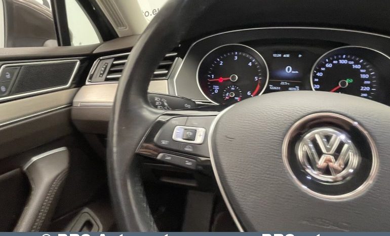 Volkswagen Passat Variant 2.0 TDI DSG 2015 full