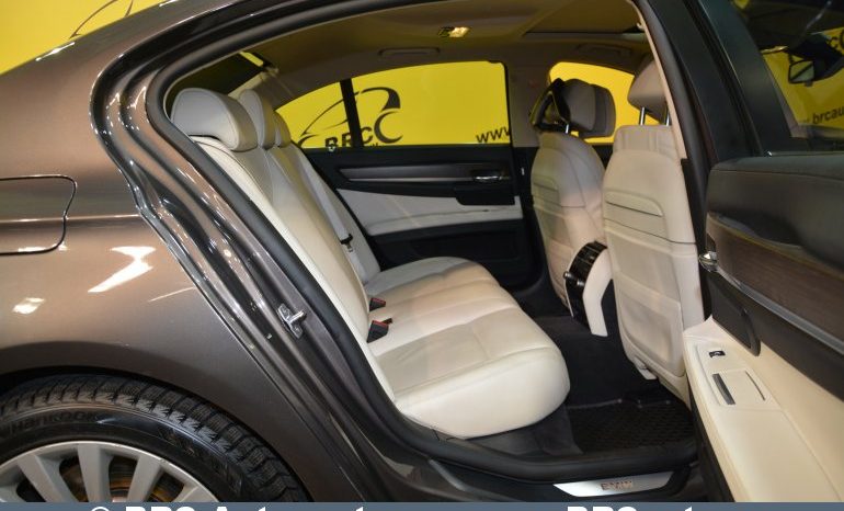 BMW 740 xDrive Automatas 2012 full