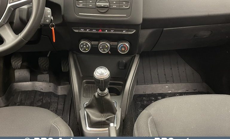 Dacia Duster 1.6i SCe 4×4 2019 full