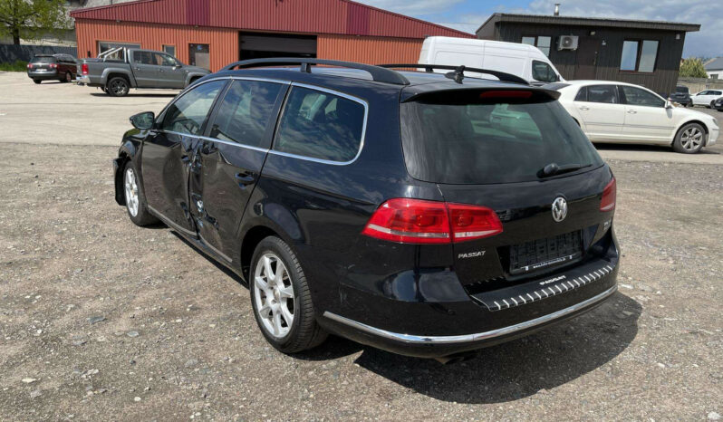 Naudoti 2011 Volkswagen Passat full
