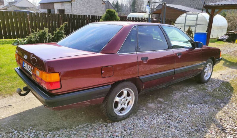Naudoti 1990 Audi 100 full