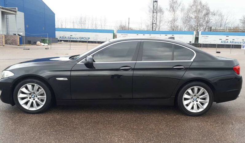 Naudoti 2013 BMW 530 full