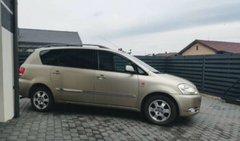 Naudoti 2003 Toyota Avensis Verso full
