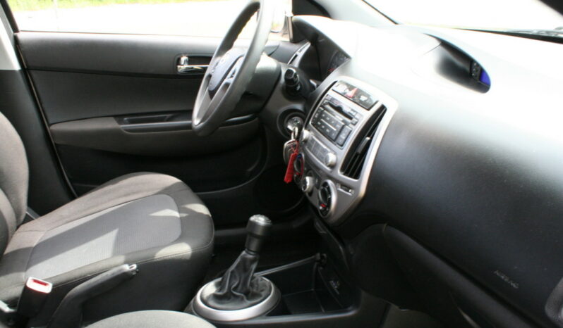 Naudoti 2013 Hyundai i20 full
