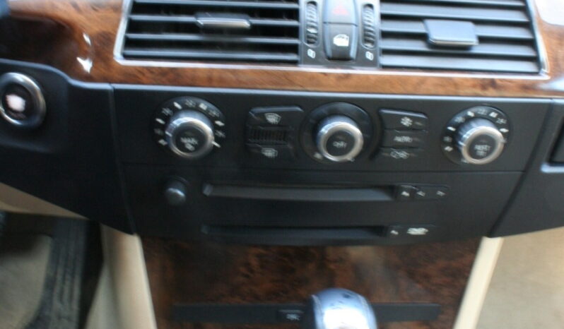 Naudoti 2007 BMW 530 full