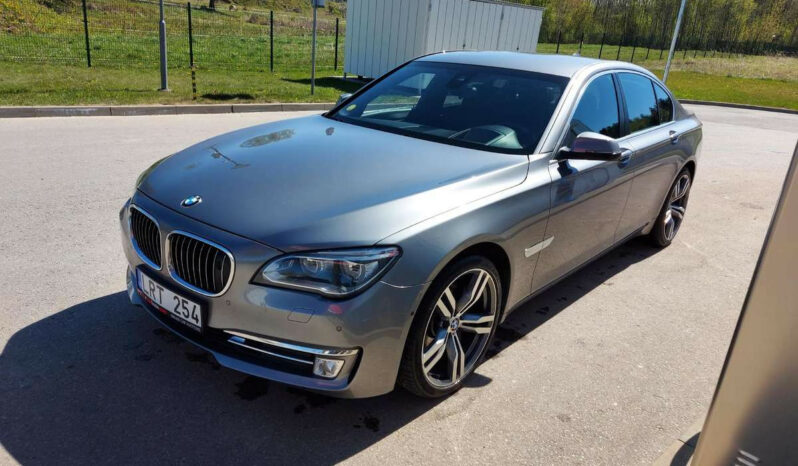 Naudoti 2013 BMW 740 full