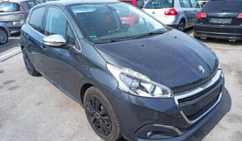 Naudoti 2016 Peugeot 208 full