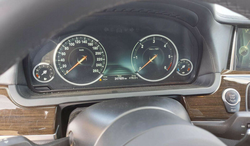 Naudoti 2013 BMW 740 full