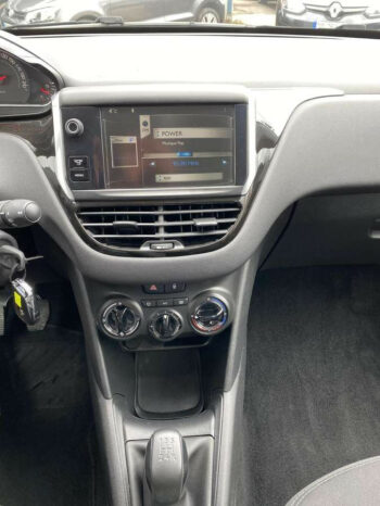 Naudoti 2014 Peugeot 208 full