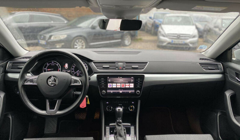 Naudoti 2017 Skoda Superb full