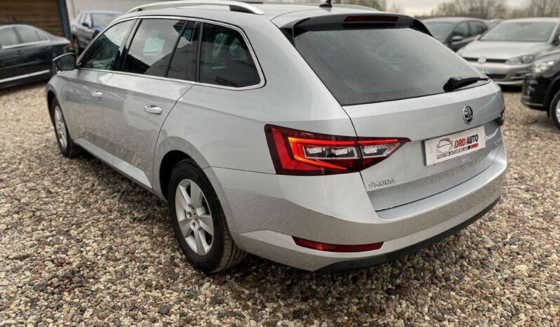 Naudoti 2017 Skoda Superb full