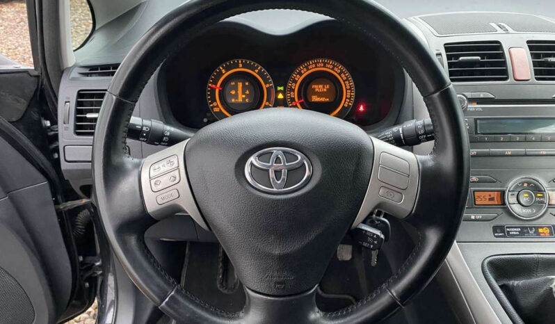 Naudoti 2008 Toyota Auris full