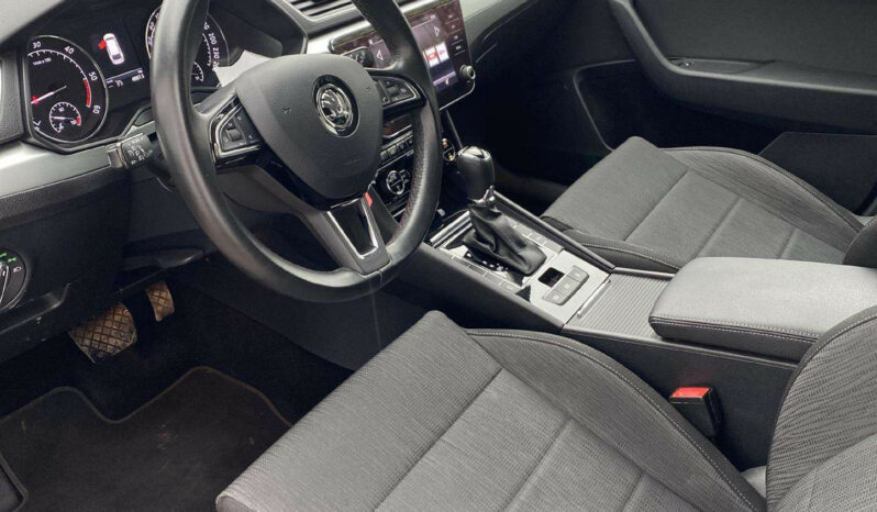 Naudoti 2017 Skoda Superb full