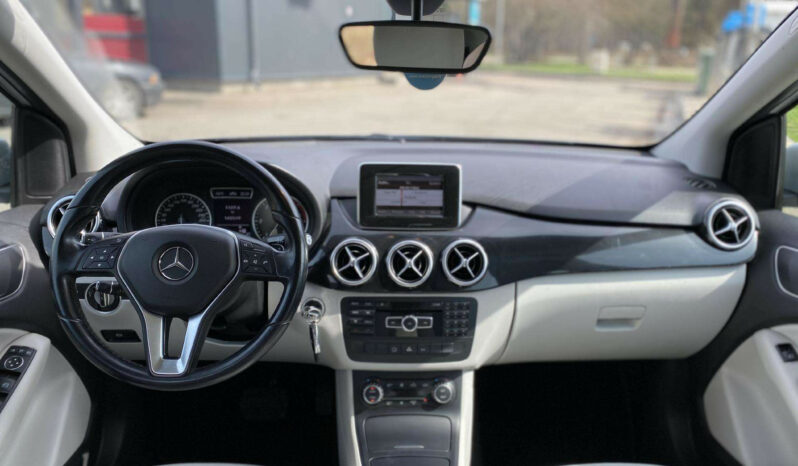 Naudoti 2012 Mercedes Benz B180 full