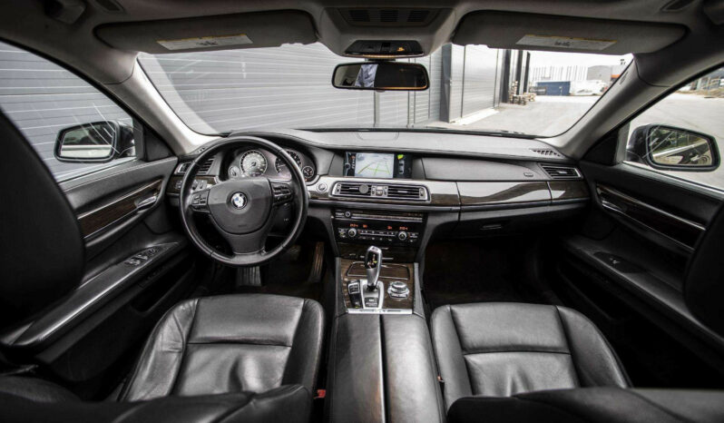 Naudoti 2012 BMW 740 full