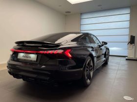 Audi e-tron 2023