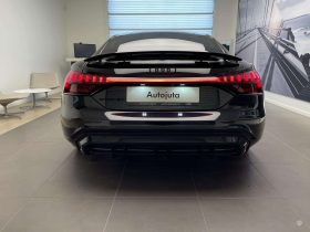 Audi e-tron 2023