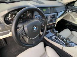 BMW 530 2011 full