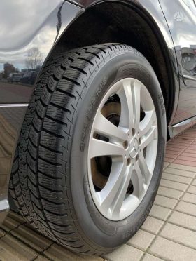 Mercedes Benz R350 2011