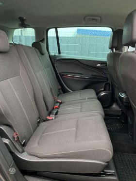 Opel Zafira 2012