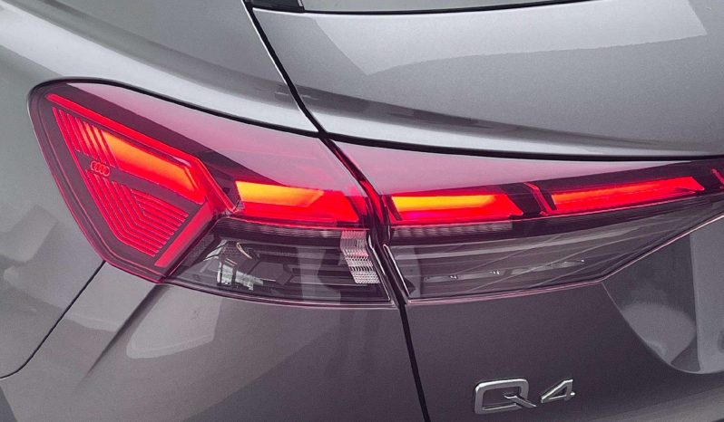 Audi Q4 e-tron 2022 full