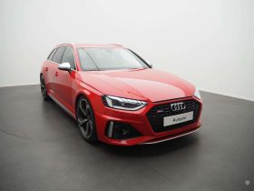 Audi RS4 2021