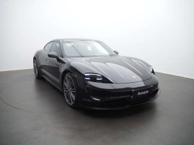 Porsche Taycan 2021