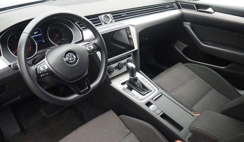 Naudoti 2018 Volkswagen Passat full