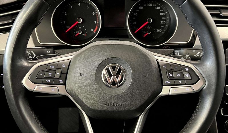 Volkswagen Passat 2021 full