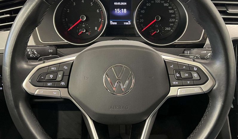 Volkswagen Passat 2022 full