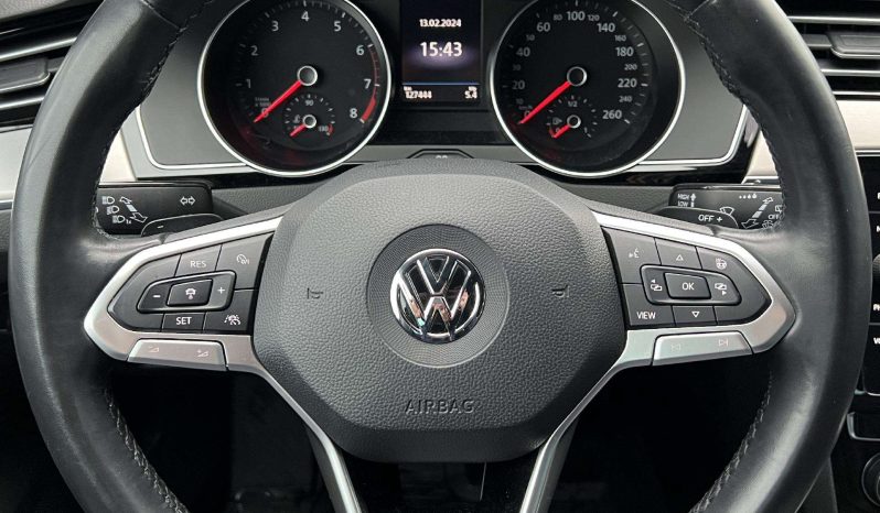 Volkswagen Passat 2020 full