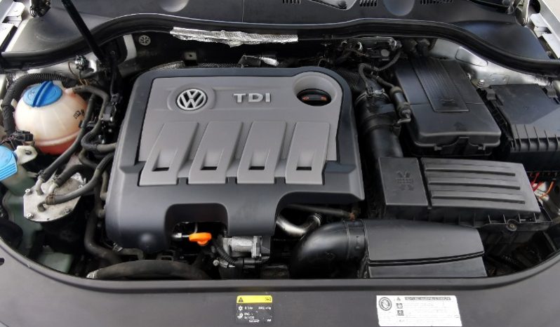 Volkswagen Passat 2013 full