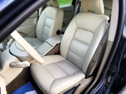 Volvo XC70 2010 full