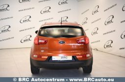 Kia Sportage 1.7 CRDi 2011 full