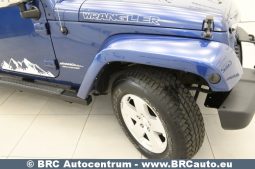 Jeep Wrangler 3.8 Unlimited Sahara Automatas 2010 full