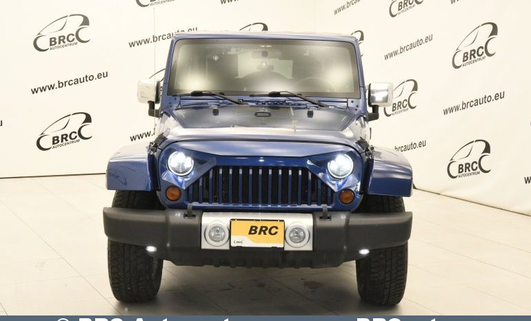 Jeep Wrangler 3.8 Unlimited Sahara Automatas 2010 full