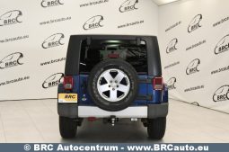 Jeep Wrangler 3.8 Unlimited Sahara Automatas 2010 full