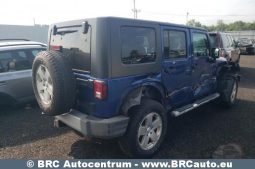 Jeep Wrangler 3.8 Unlimited Sahara Automatas 2010 full