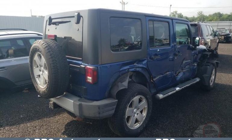 Jeep Wrangler 3.8 Unlimited Sahara Automatas 2010 full