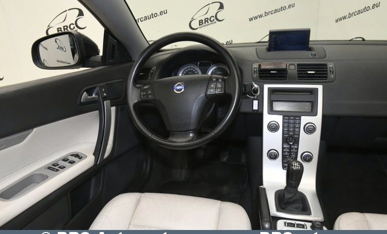 Volvo C70 D3 Summum 2010 full